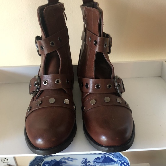 LA DONNA MODA brown faux leather booties size 38 - Picture 3 of 10